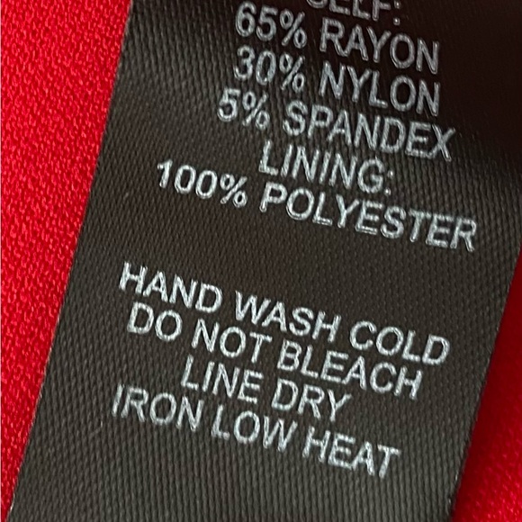 Lulu's Red Long Sleeve Dress with Flared Cuffs size Large Perfect for Valentines - Picture 9 of 16